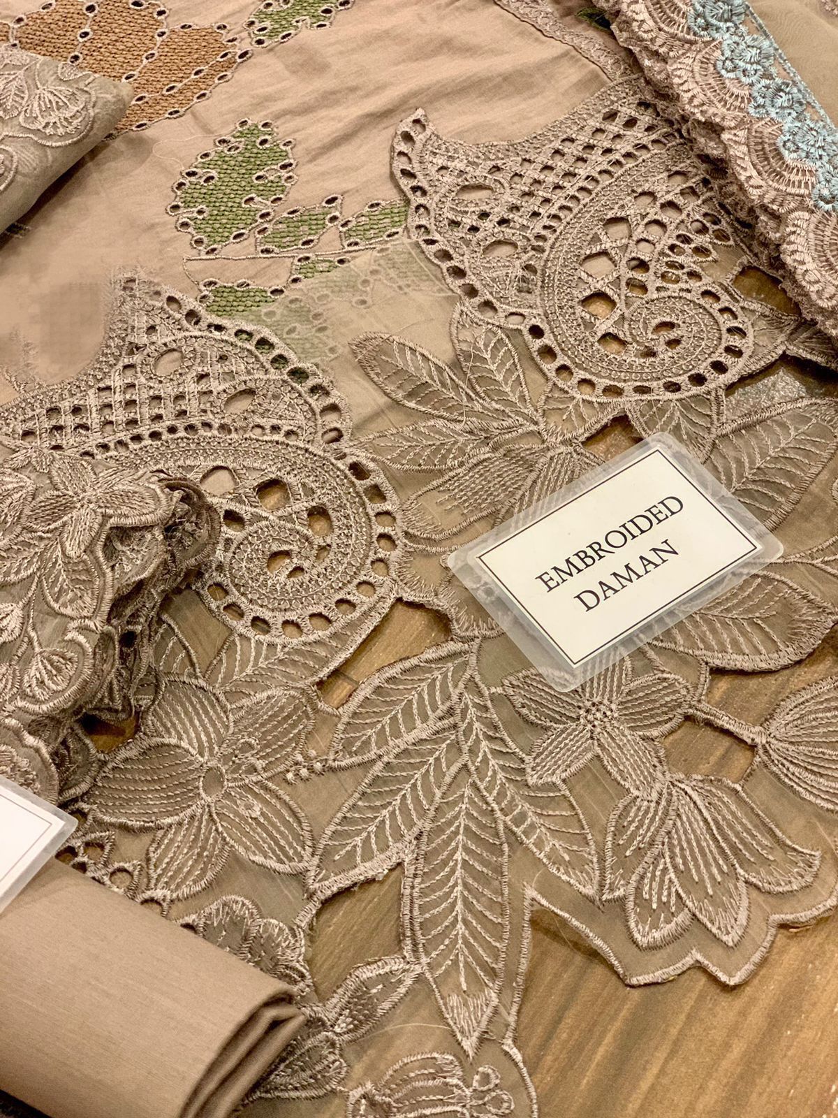 Maria.B. Luxury Lawn'24 - D-2407-B - TC-774
