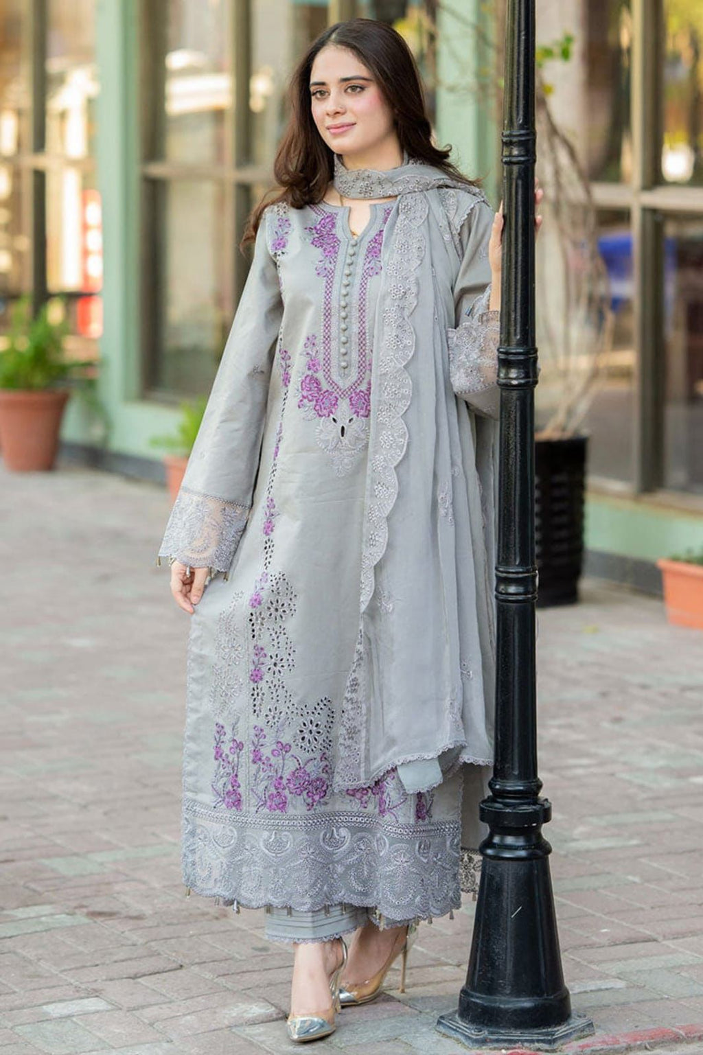 MP1047 - Mushq - 3PC Lawn ChickenKari Embroidered Suit