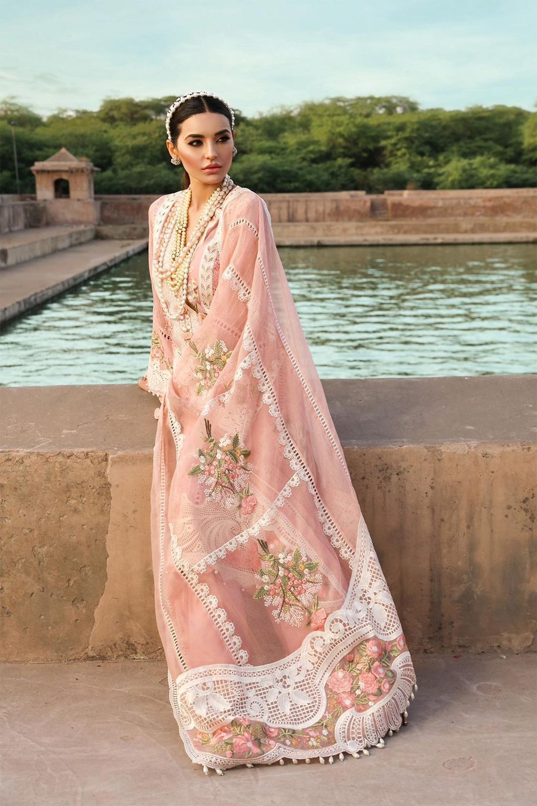 Crimson pink 3PC Embroidered Lawn Suit with Embroidered organza Dupatta