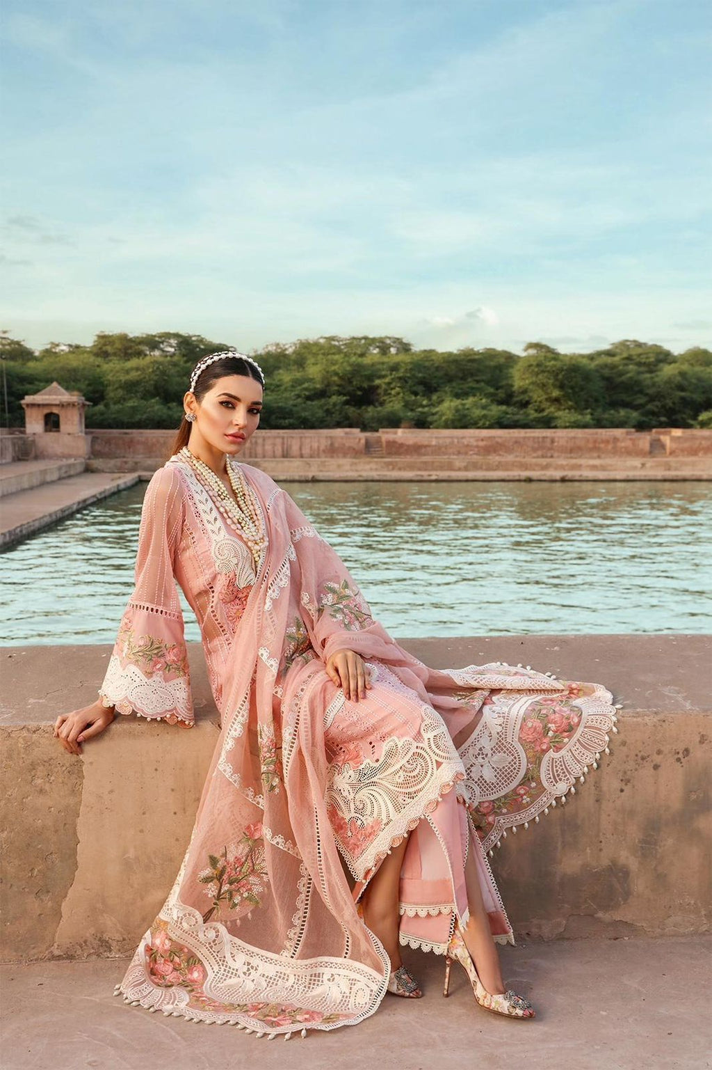 Crimson pink 3PC Embroidered Lawn Suit with Embroidered organza Dupatta