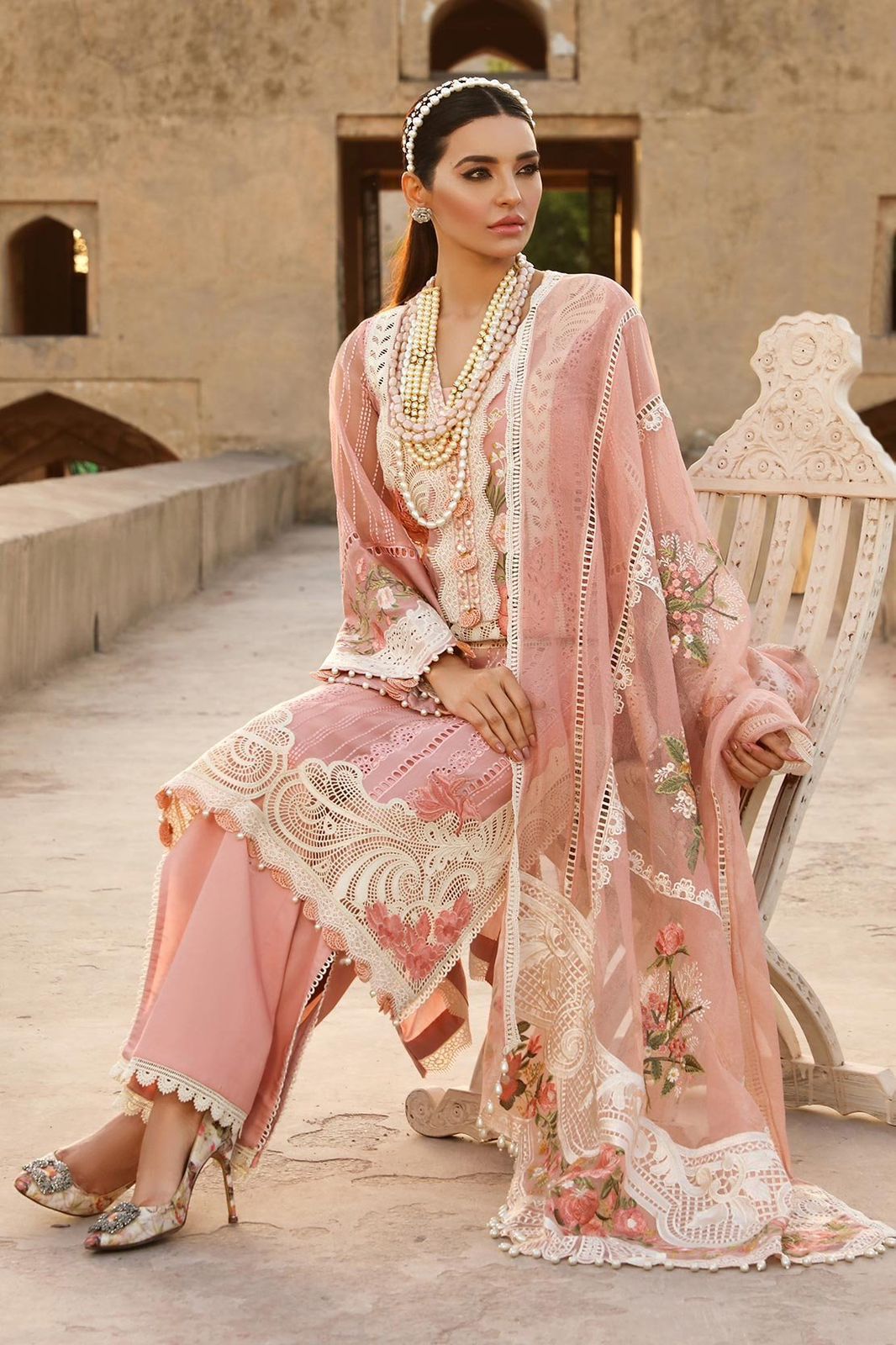 Crimson pink 3PC Embroidered Lawn Suit with Embroidered organza Dupatta