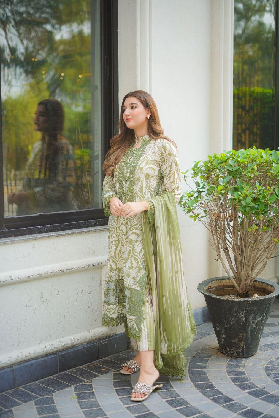 Aneela A-297 Premium Pure Lawn With Chiffon Emb Duppata 26
