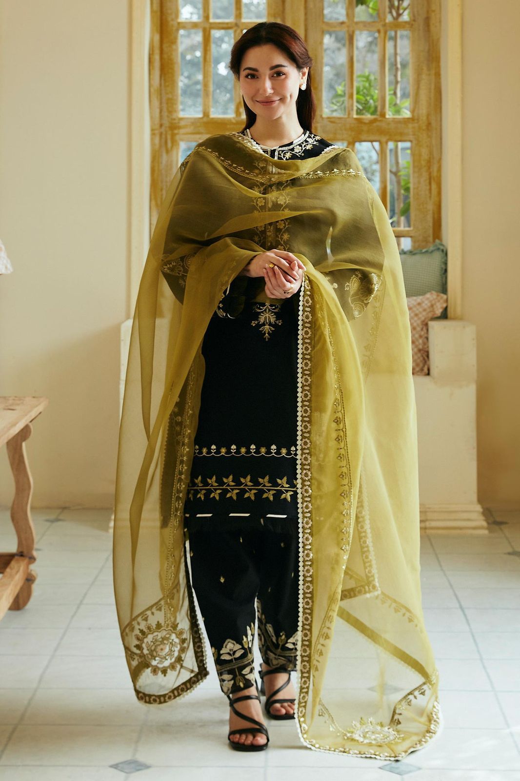 3 PC PRINTED LAWN SUIT MB 145