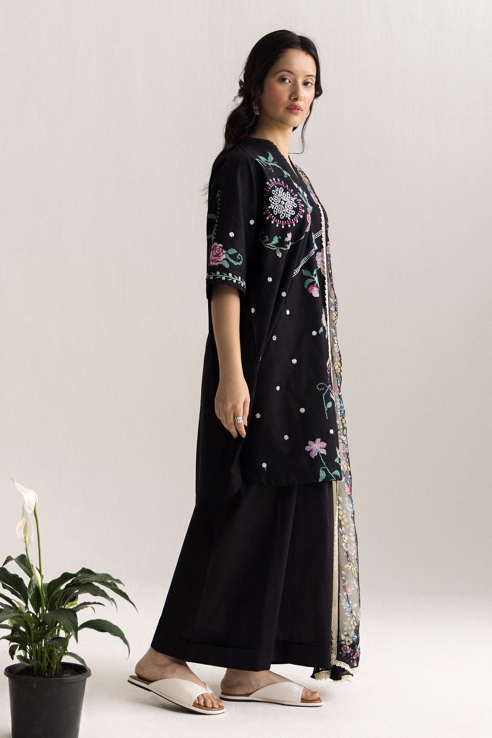 ZARA SHAHJAHAN Luxury Dhanak Embroidered 3-Piece Unstitched Suit